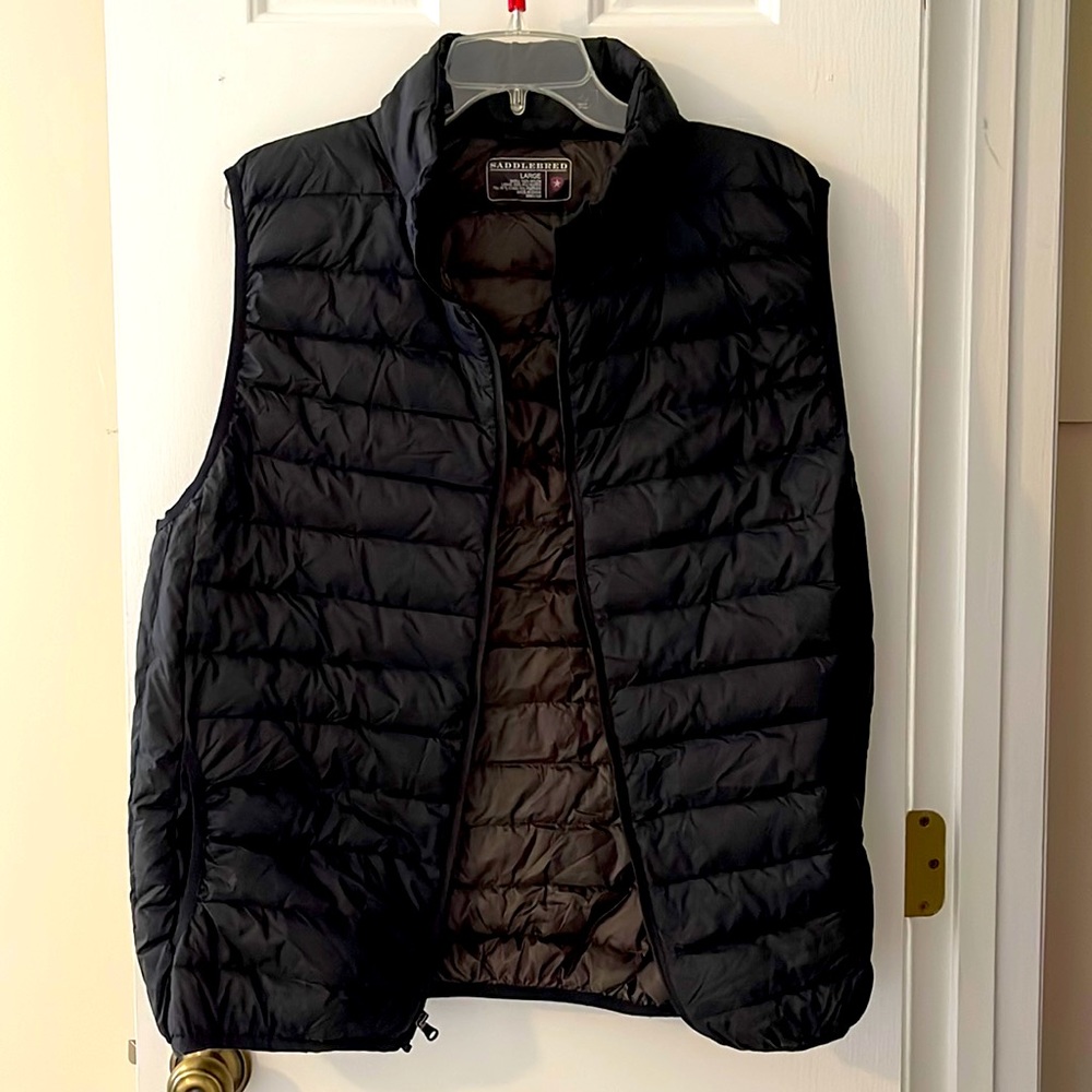 Black saddlebread puffer vest